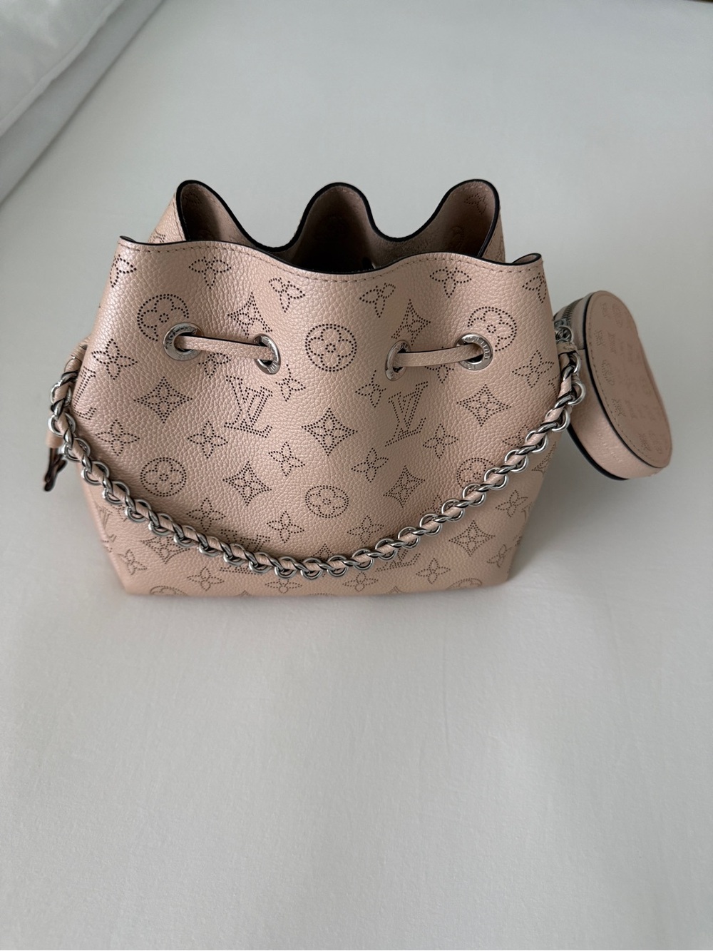 Genuine Louis Vuitton “Bella” Leather Handbag - Picture 13 of 13